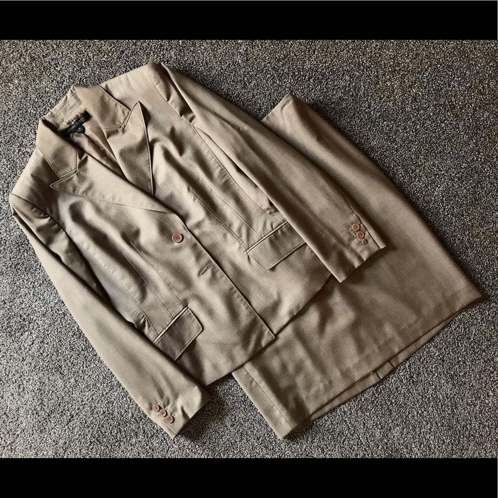 Business Suit - Anne Klein - Size 10